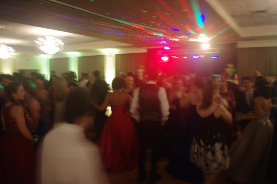 Students dancing to a variety of songs played after dinner. Although prom ended at 11, there were still plenty of after-Prom parties that students went to.