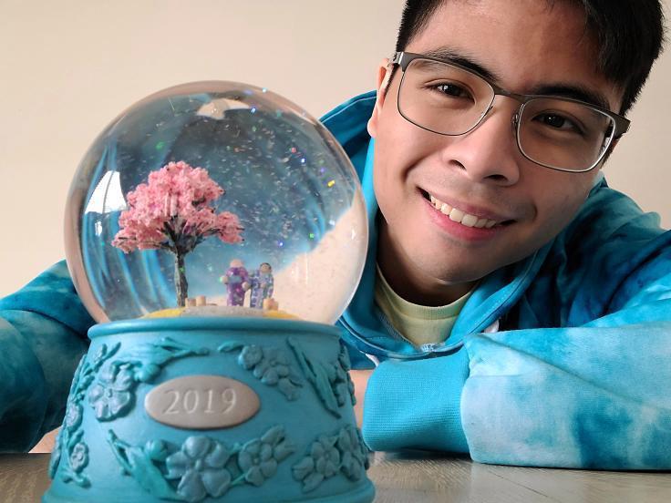 Senior Matthew Villamayor created a snowglobe for a couple in California. Villamayor felt a bit worried but proud at the outcome since it was his first creation to leave his possession. “My art always has a little bit of my life in them. They represent my feelings or even my experiences,” said Villamayor.