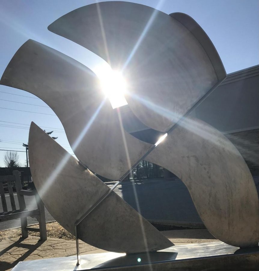 “Morning Dew” created by Larry Pogue is a sculpture near the FroYo on Olive Boulevard and was installed there in 2007. “I think it represents water, sailing or something like that,” said Creve Coeur local, Katie Grelck.