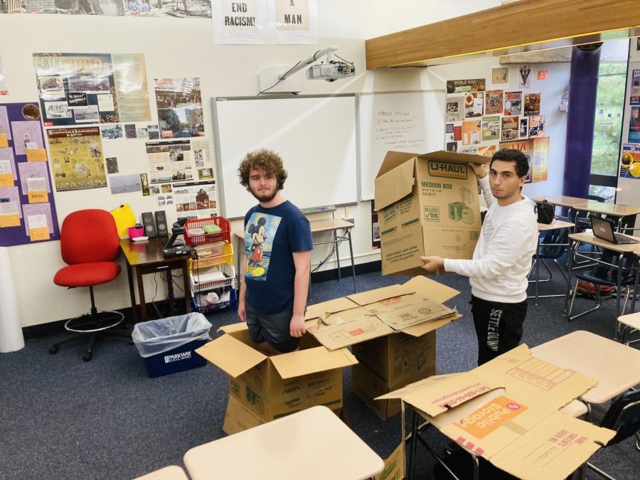 Parkway Norths History Club Builds Trojan Horse